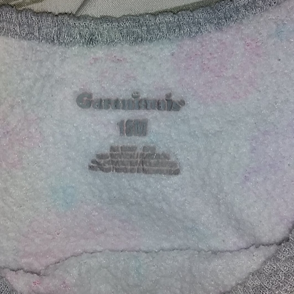 Sweater - Picture 2 of 2